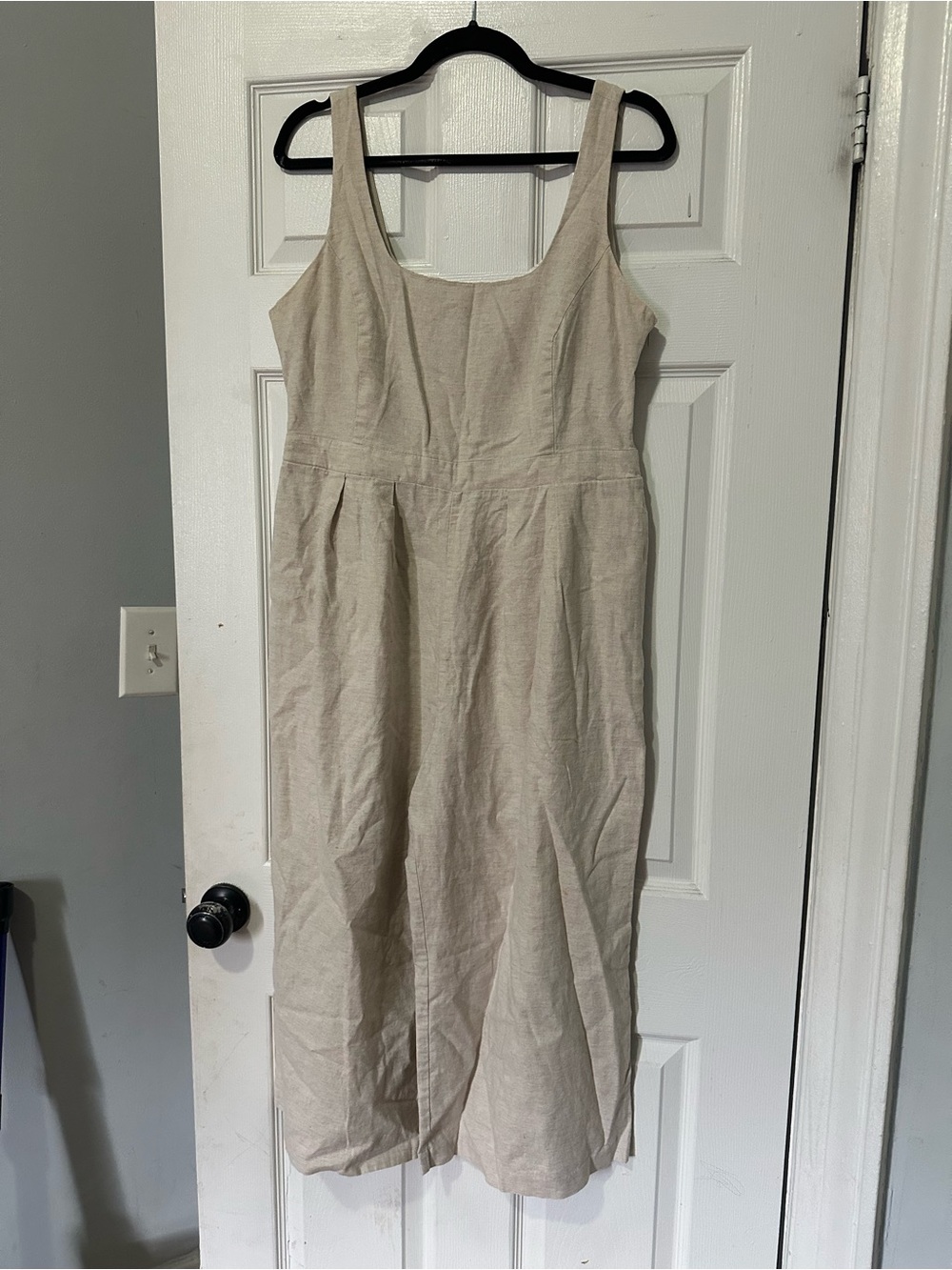 Banana Republic Sleeveless Midi Dress in Light Beige